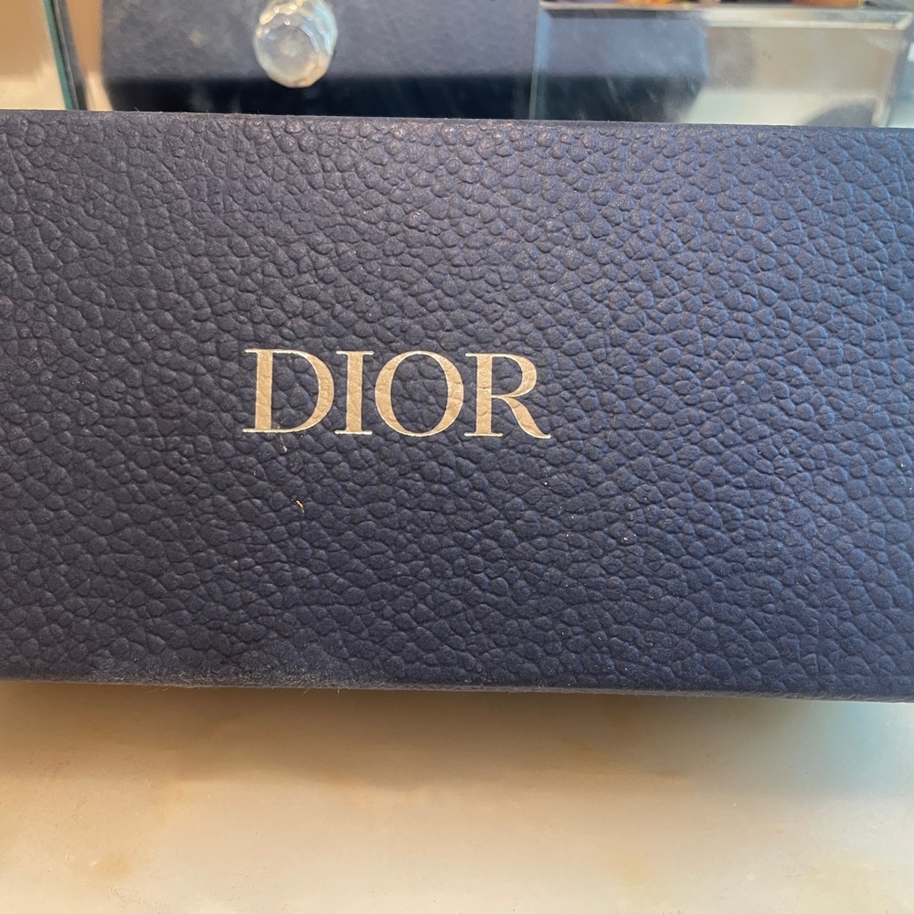 AUTHENTIC Christian Dior DiorSignature Sunglasses | Smoke Lenses | Case Included